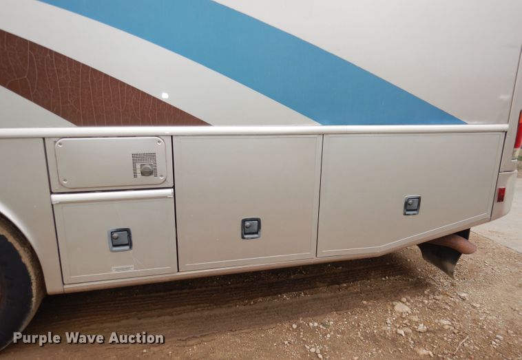 image for item DN1514 2000 Freightliner Fleetwood Discovery  RV