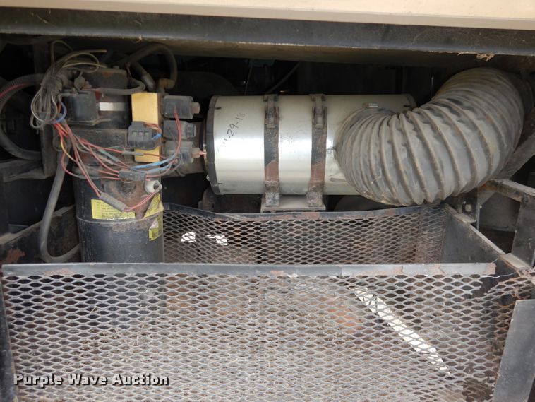 image for item DN1514 2000 Freightliner Fleetwood Discovery  RV