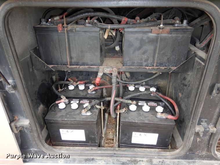 image for item DN1514 2000 Freightliner Fleetwood Discovery  RV