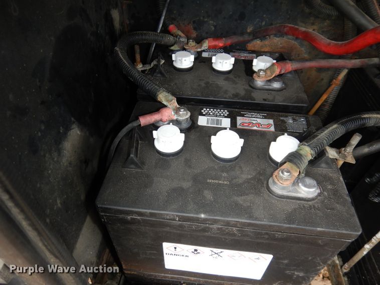 image for item DN1514 2000 Freightliner Fleetwood Discovery  RV