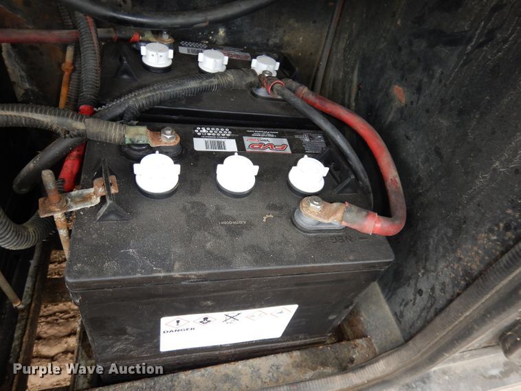 image for item DN1514 2000 Freightliner Fleetwood Discovery  RV