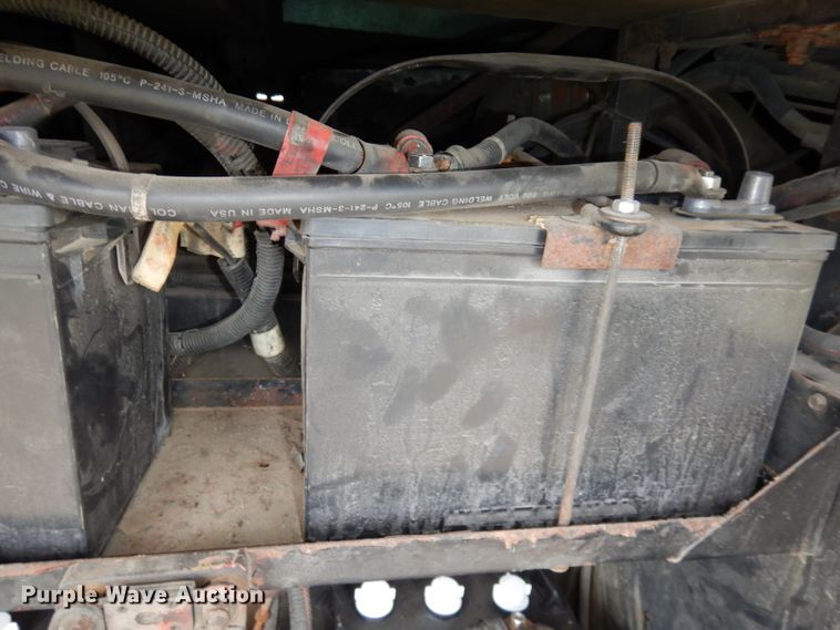 image for item DN1514 2000 Freightliner Fleetwood Discovery  RV