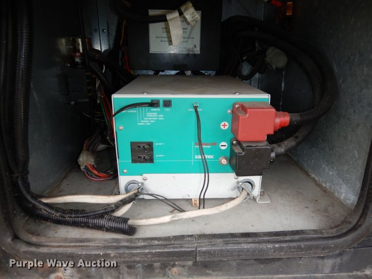 image for item DN1514 2000 Freightliner Fleetwood Discovery  RV