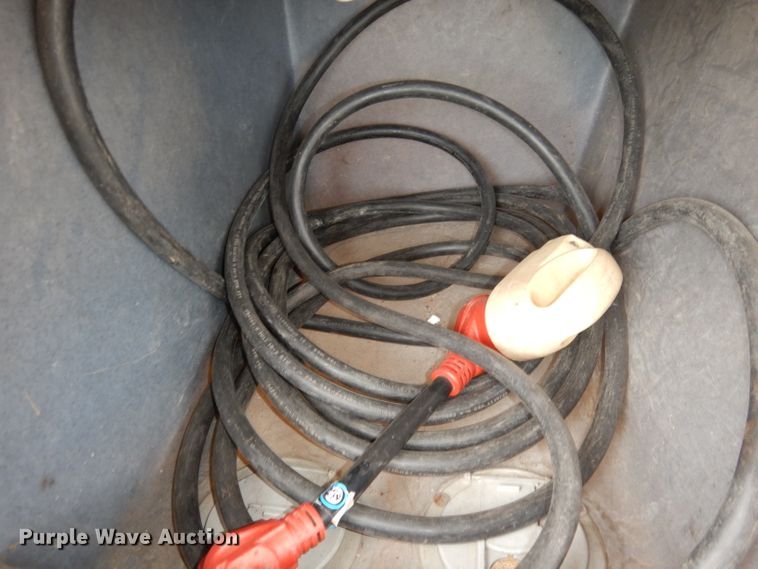 image for item DN1514 2000 Freightliner Fleetwood Discovery  RV