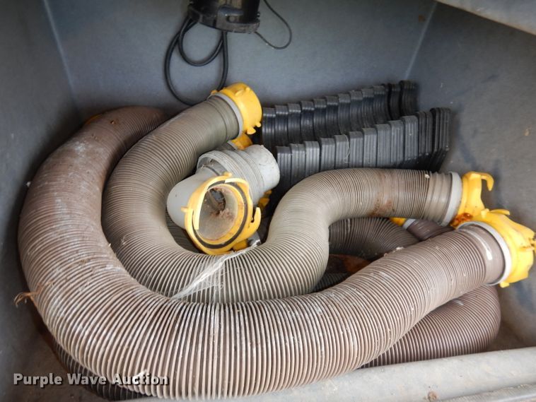 image for item DN1514 2000 Freightliner Fleetwood Discovery  RV