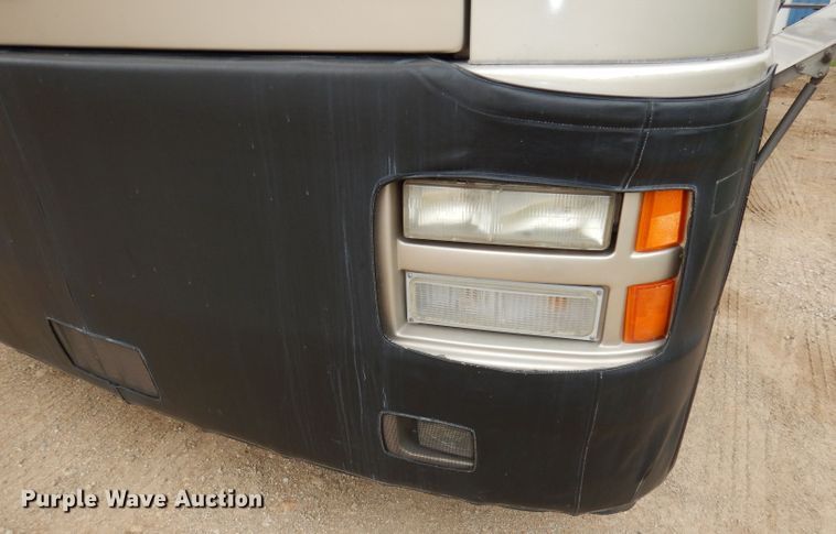 image for item DN1514 2000 Freightliner Fleetwood Discovery  RV