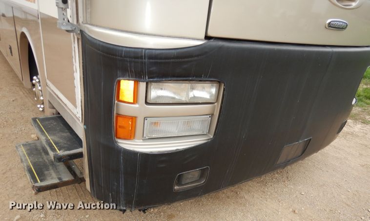 image for item DN1514 2000 Freightliner Fleetwood Discovery  RV