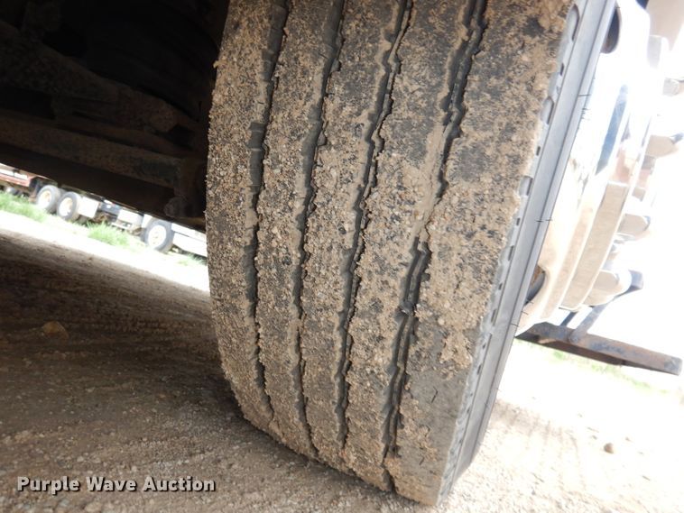 image for item DN1514 2000 Freightliner Fleetwood Discovery  RV