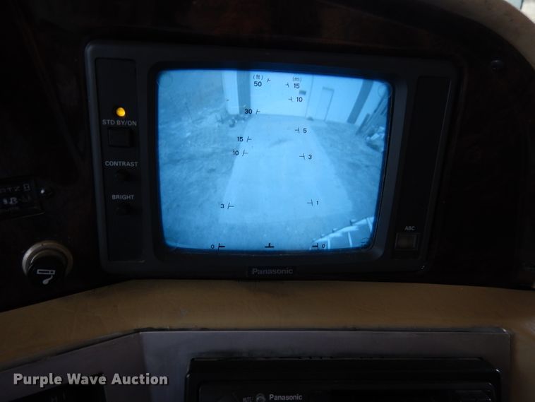 image for item DN1514 2000 Freightliner Fleetwood Discovery  RV