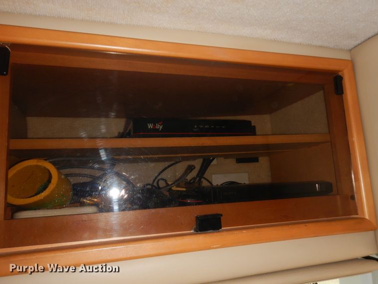 image for item DN1514 2000 Freightliner Fleetwood Discovery  RV