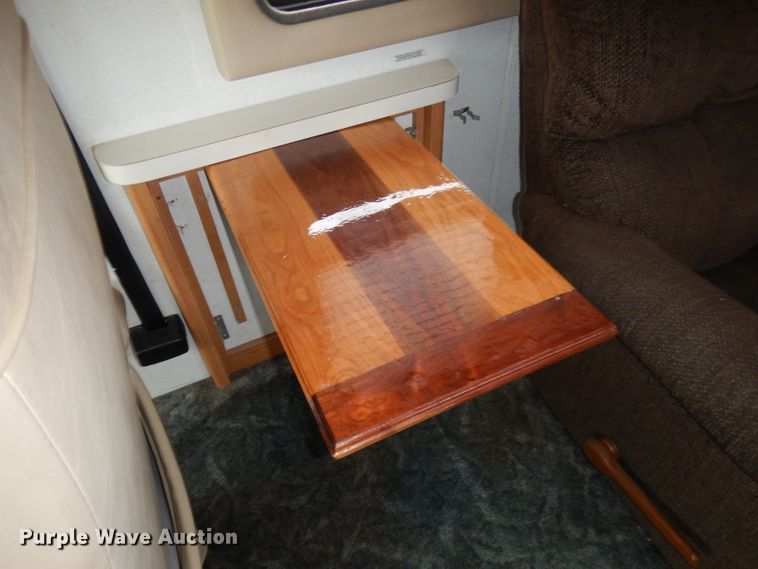 image for item DN1514 2000 Freightliner Fleetwood Discovery  RV