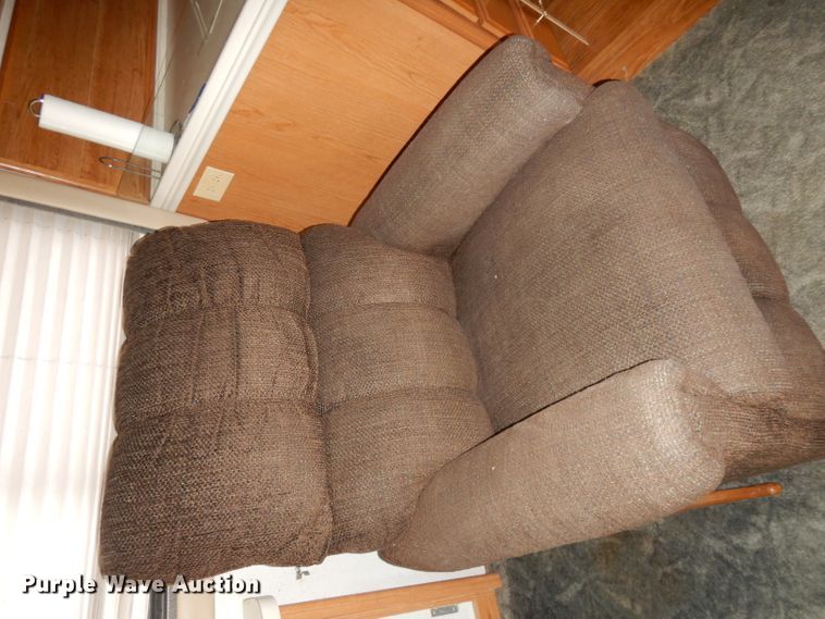 image for item DN1514 2000 Freightliner Fleetwood Discovery  RV