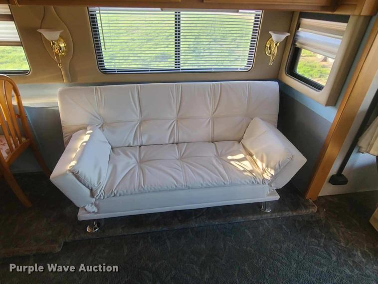 image for item DN1514 2000 Freightliner Fleetwood Discovery  RV