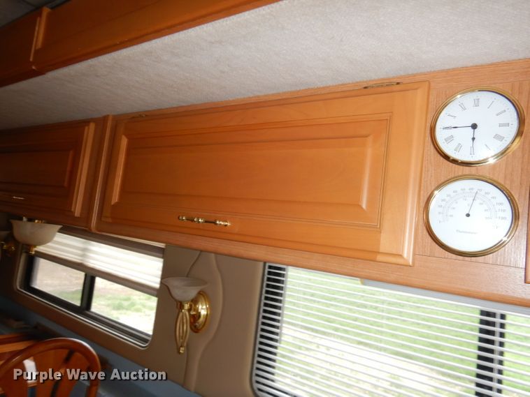 image for item DN1514 2000 Freightliner Fleetwood Discovery  RV