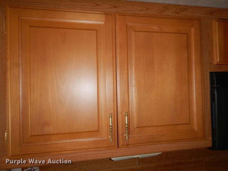 image for item DN1514 2000 Freightliner Fleetwood Discovery  RV