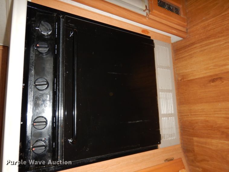 image for item DN1514 2000 Freightliner Fleetwood Discovery  RV