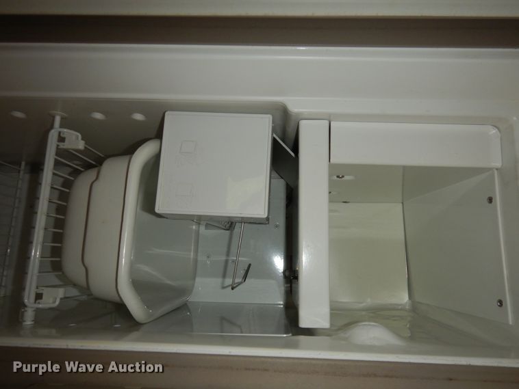 image for item DN1514 2000 Freightliner Fleetwood Discovery  RV