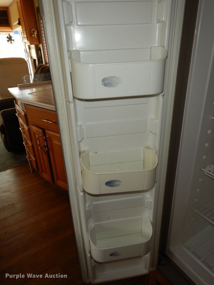 image for item DN1514 2000 Freightliner Fleetwood Discovery  RV