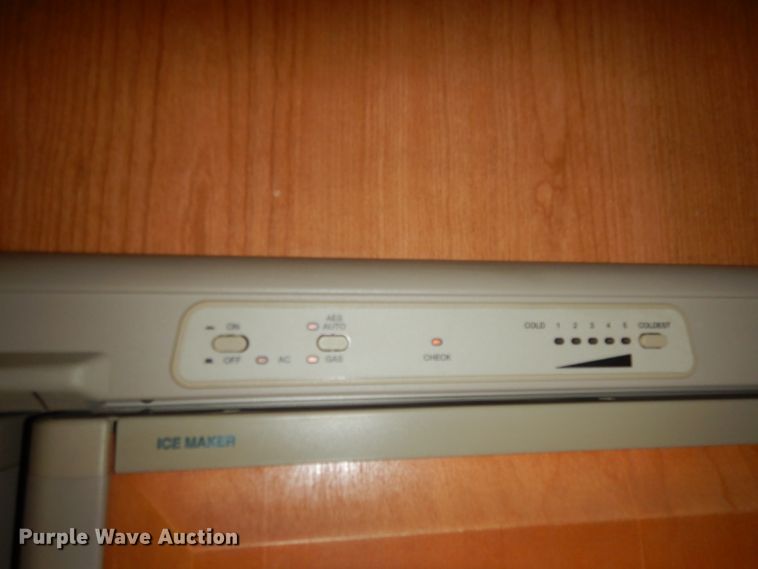 image for item DN1514 2000 Freightliner Fleetwood Discovery  RV