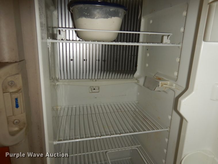 image for item DN1514 2000 Freightliner Fleetwood Discovery  RV