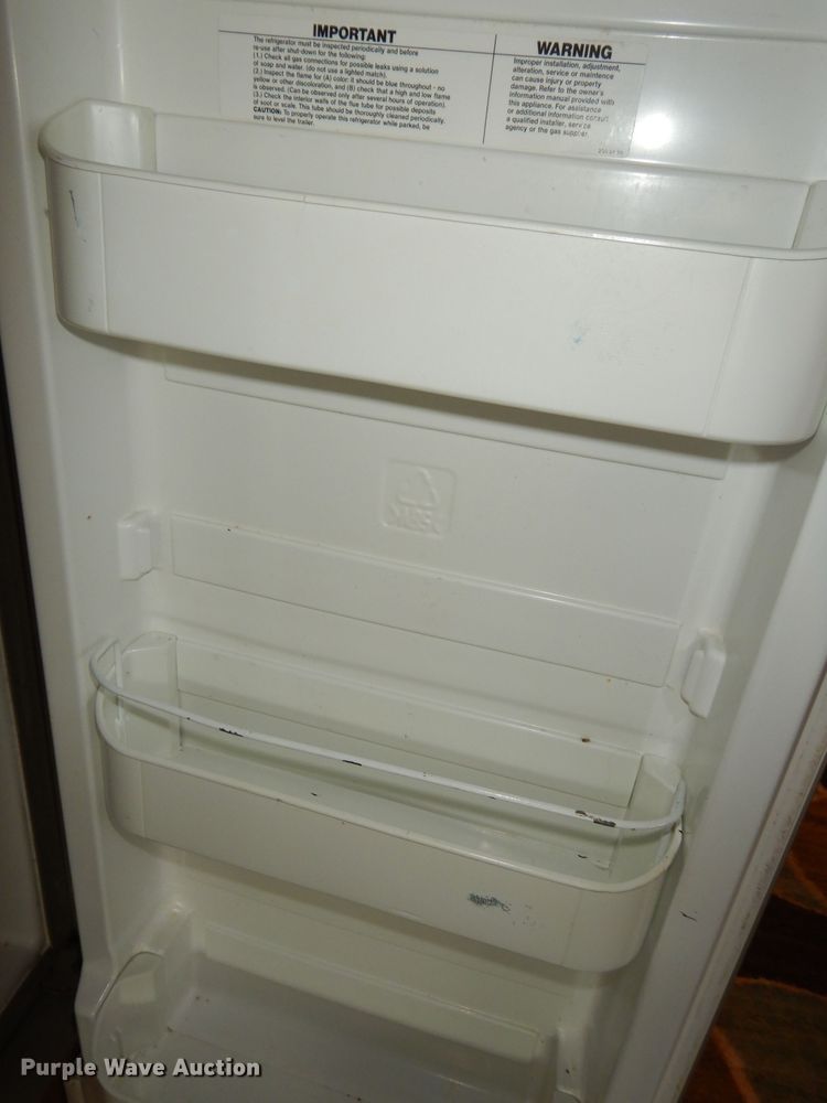 image for item DN1514 2000 Freightliner Fleetwood Discovery  RV