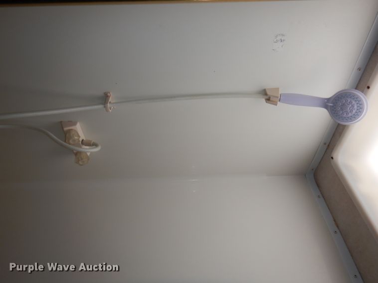 image for item DN1514 2000 Freightliner Fleetwood Discovery  RV