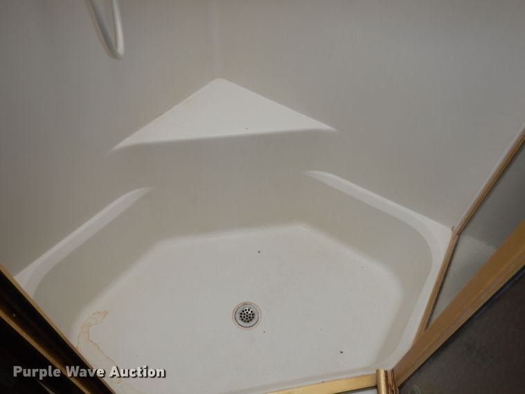 image for item DN1514 2000 Freightliner Fleetwood Discovery  RV