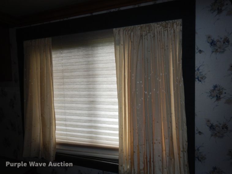 image for item DN1514 2000 Freightliner Fleetwood Discovery  RV