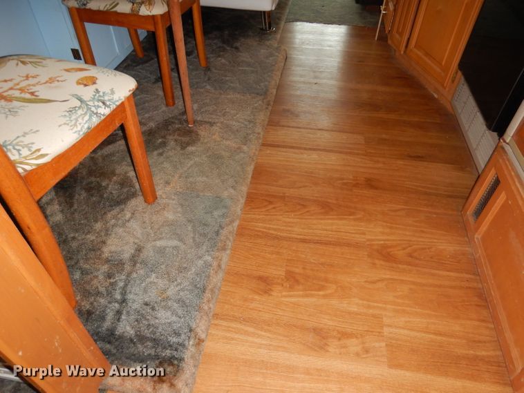 image for item DN1514 2000 Freightliner Fleetwood Discovery  RV