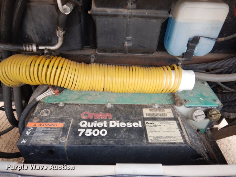 image for item DN1514 2000 Freightliner Fleetwood Discovery  RV