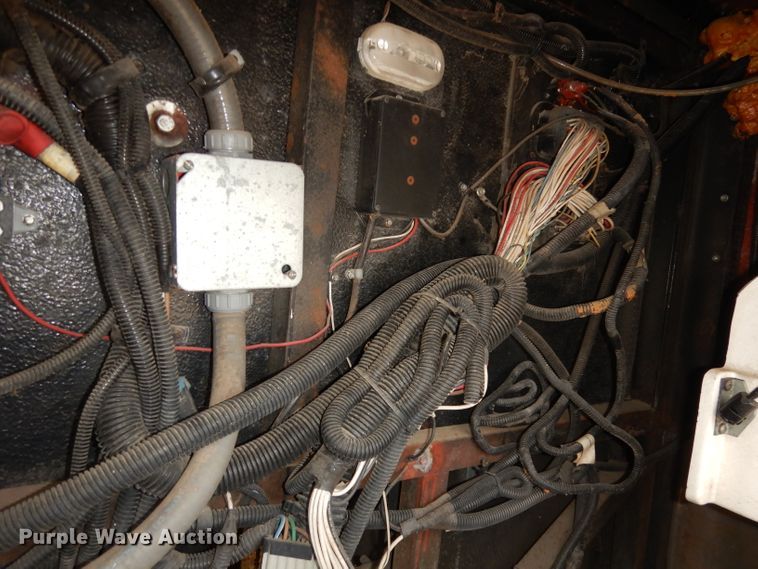 image for item DN1514 2000 Freightliner Fleetwood Discovery  RV