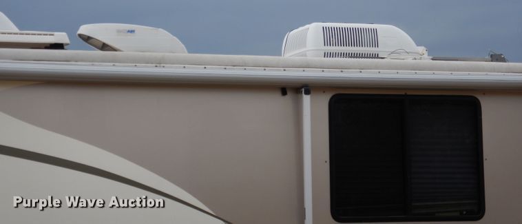 image for item DN1514 2000 Freightliner Fleetwood Discovery  RV