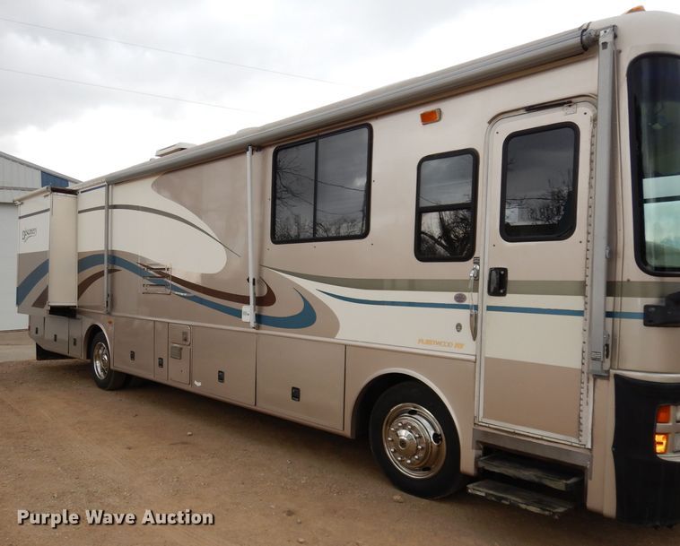 image for item DN1514 2000 Freightliner Fleetwood Discovery  RV