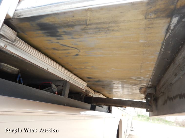 image for item DN1514 2000 Freightliner Fleetwood Discovery  RV