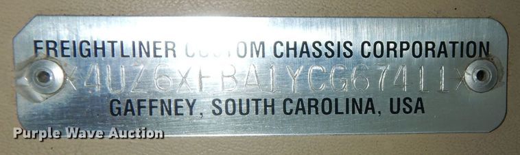 image for item DN1514 2000 Freightliner Fleetwood Discovery  RV