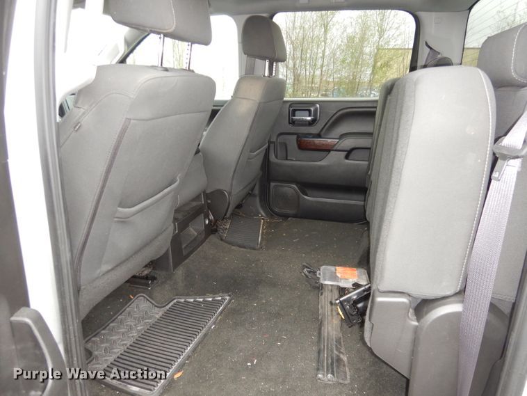 image for item DN1521 2017 GMC Sierra 1500  Crew Cab pickup truck