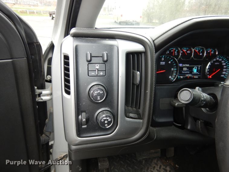 image for item DN1521 2017 GMC Sierra 1500  Crew Cab pickup truck