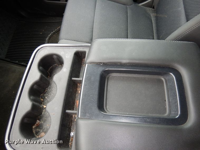 image for item DN1521 2017 GMC Sierra 1500  Crew Cab pickup truck