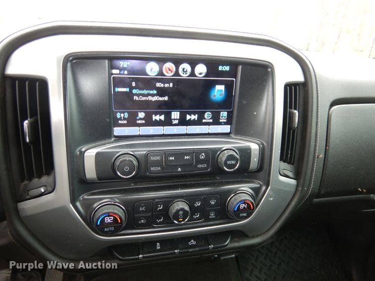 image for item DN1521 2017 GMC Sierra 1500  Crew Cab pickup truck