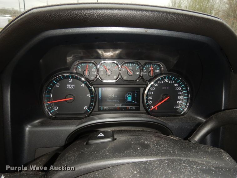 image for item DN1521 2017 GMC Sierra 1500  Crew Cab pickup truck