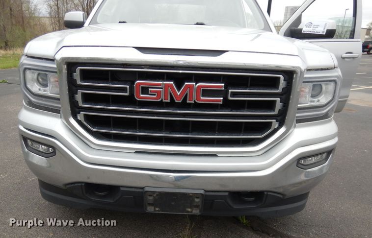 image for item DN1521 2017 GMC Sierra 1500  Crew Cab pickup truck