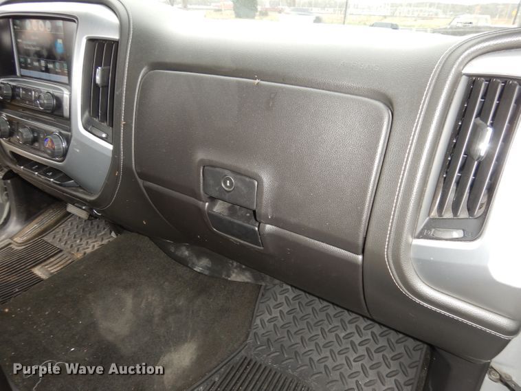 image for item DN1521 2017 GMC Sierra 1500  Crew Cab pickup truck