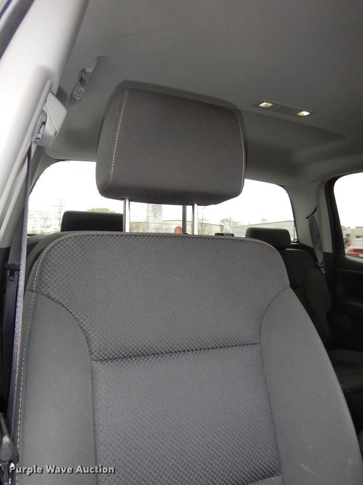 image for item DN1521 2017 GMC Sierra 1500  Crew Cab pickup truck