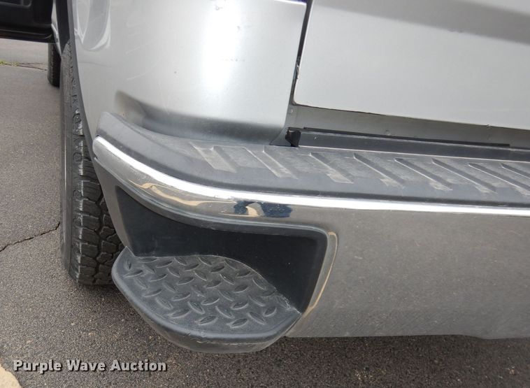 image for item DN1521 2017 GMC Sierra 1500  Crew Cab pickup truck