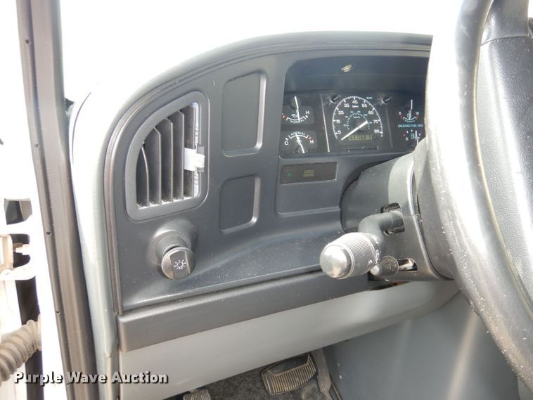 image for item DN1543 1996 Ford Club Wagon  van