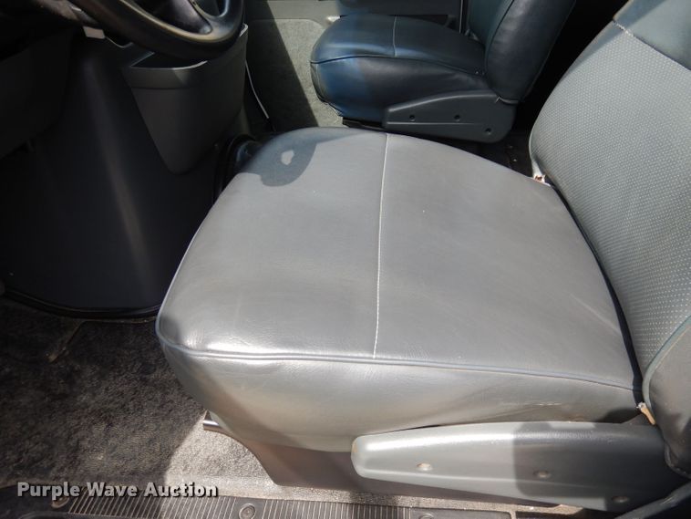 image for item DN1543 1996 Ford Club Wagon  van