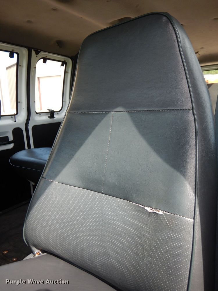 image for item DN1543 1996 Ford Club Wagon  van