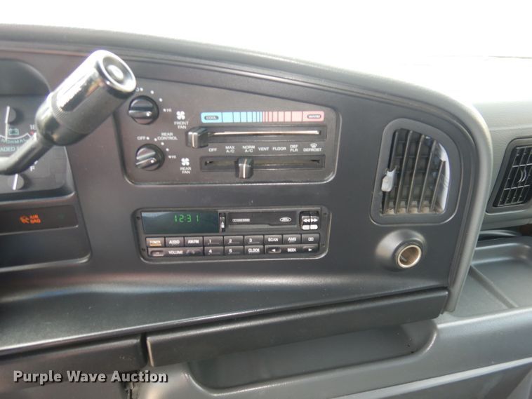 image for item DN1543 1996 Ford Club Wagon  van