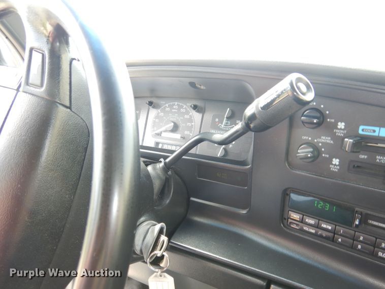 image for item DN1543 1996 Ford Club Wagon  van