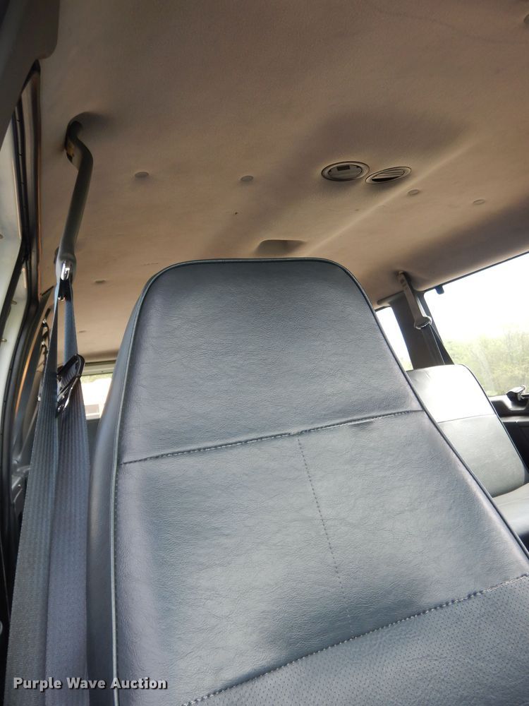 image for item DN1543 1996 Ford Club Wagon  van